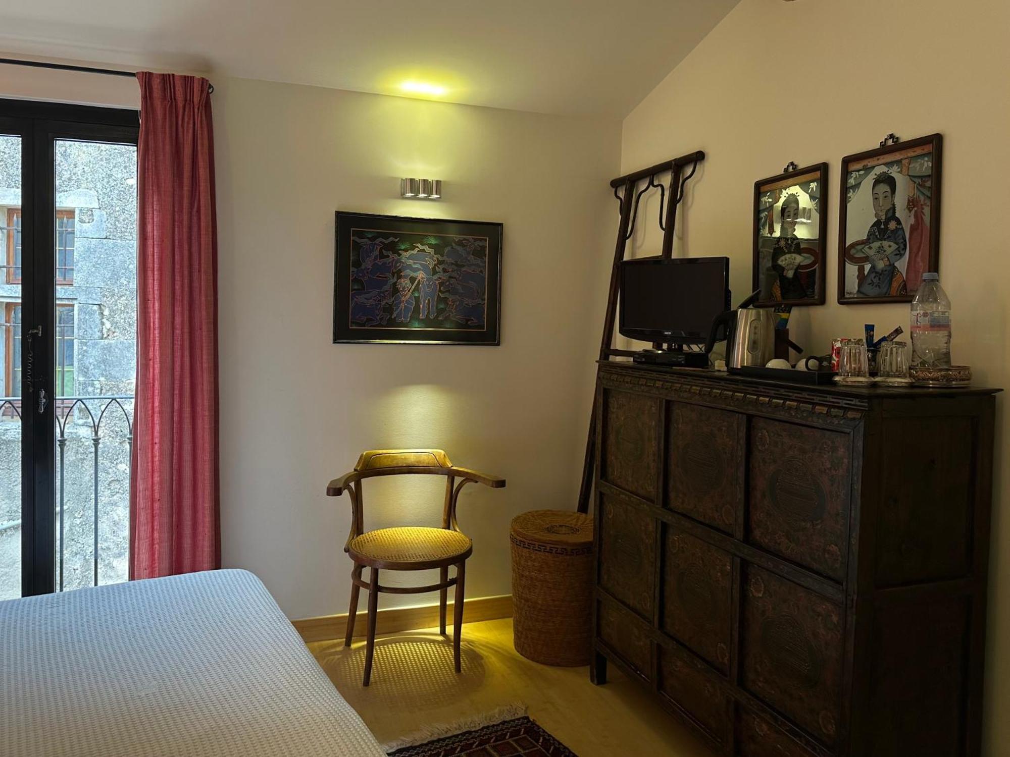 루스트렐 La Cour Carree B&B 외부 사진